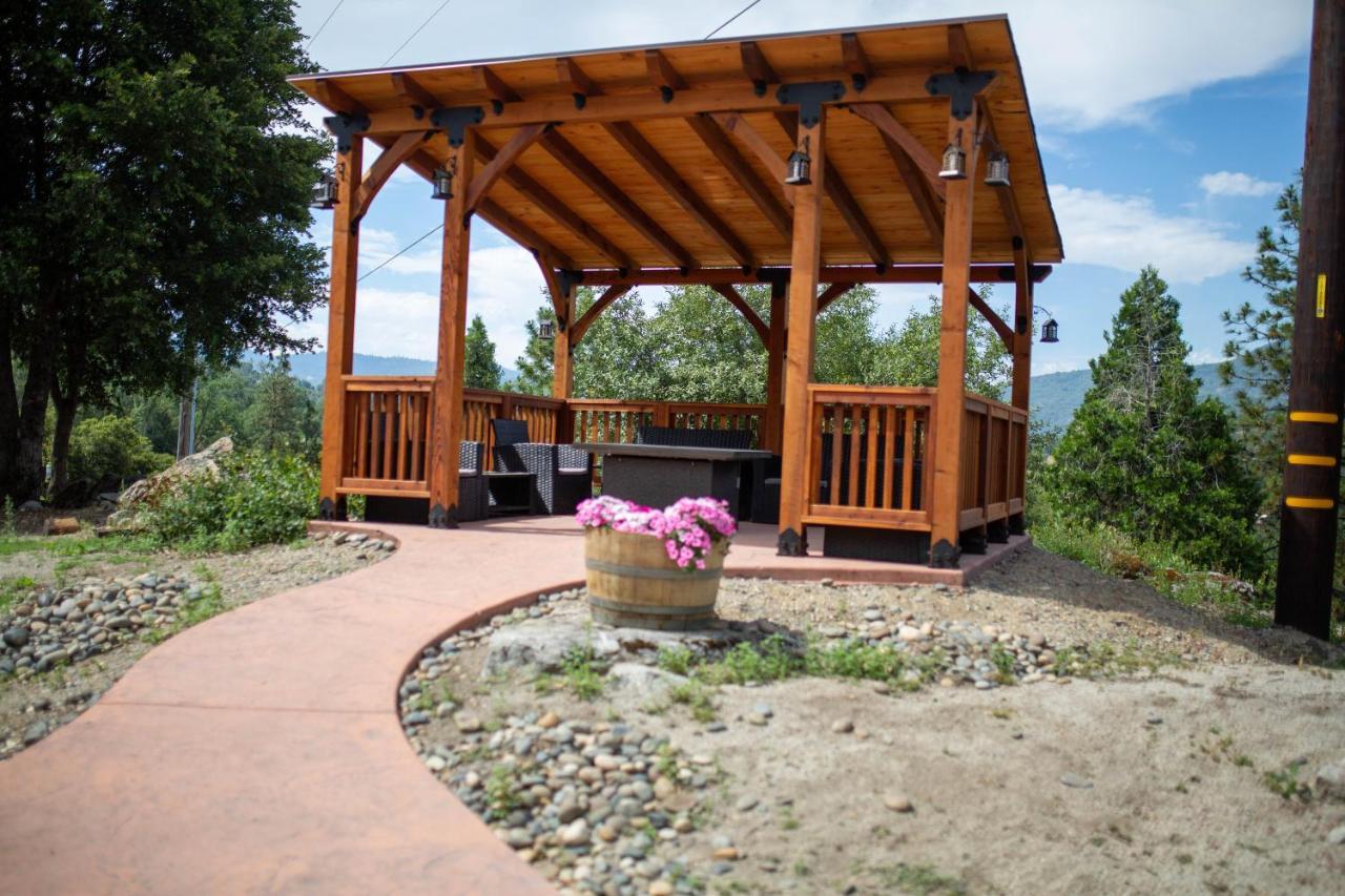 Riverfront Property With Waterfalls Near Yosemite And Bass Lake Oakhurst Dış mekan fotoğraf